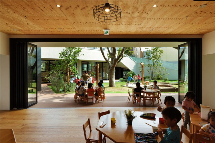 靈動(dòng)自然的幼兒園餐廳裝修設(shè)計(jì)效果圖
