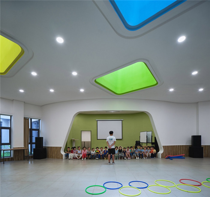 充滿陽光與活力的杭州幼兒園教室裝修設(shè)計方案
