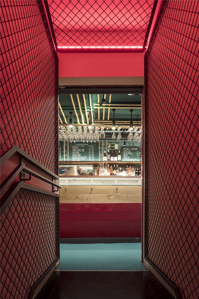 國(guó)外創(chuàng)意海港風(fēng)餐廳酒吧裝修設(shè)計(jì)圖  演繹冰火兩重天