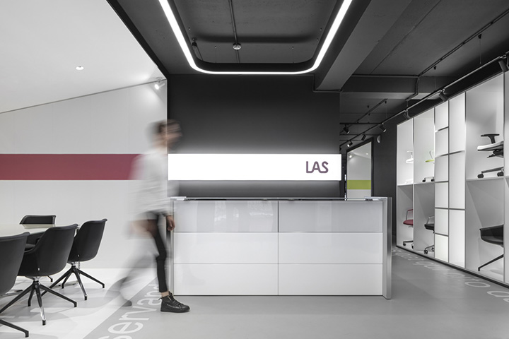 意大利家具品牌Las Mobili辦公室前臺裝修設(shè)計方案